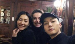 刘雯恋情爆料最新消息,时尚界女神新恋情引热议